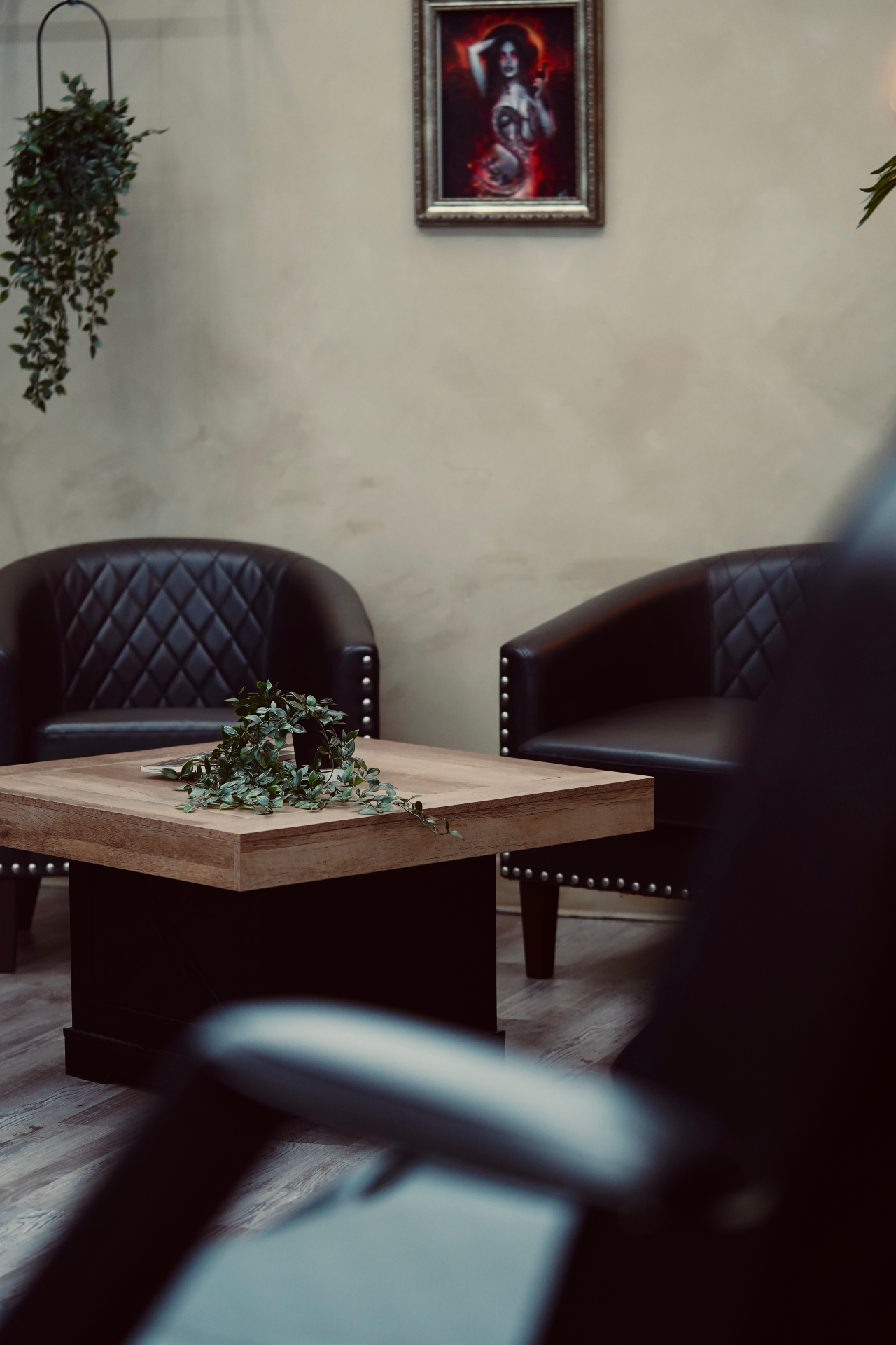 LION'S STUDIO — waiting area